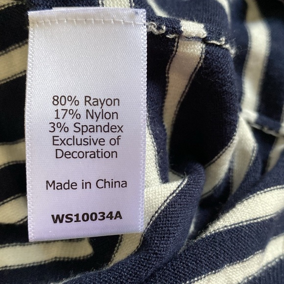 Women’s sweater - Picture 2 of 2